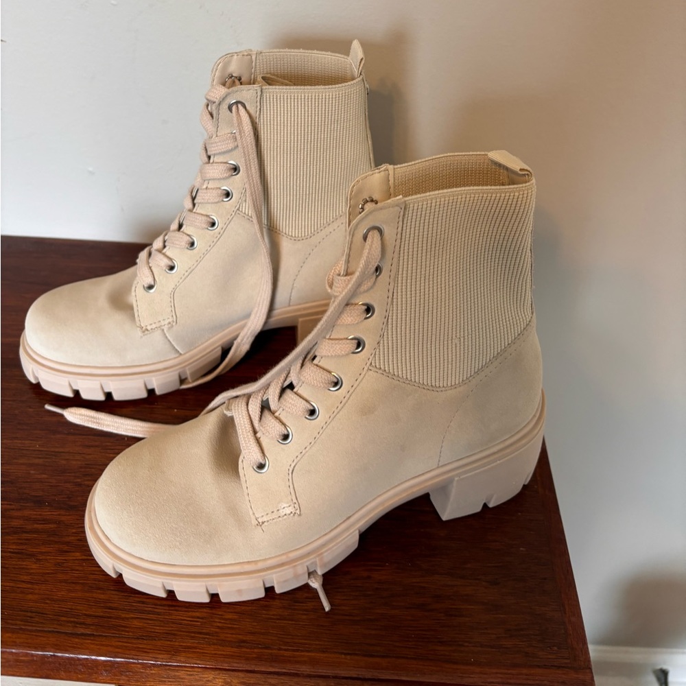 COPY - Steve Madden NWOB booties size 6